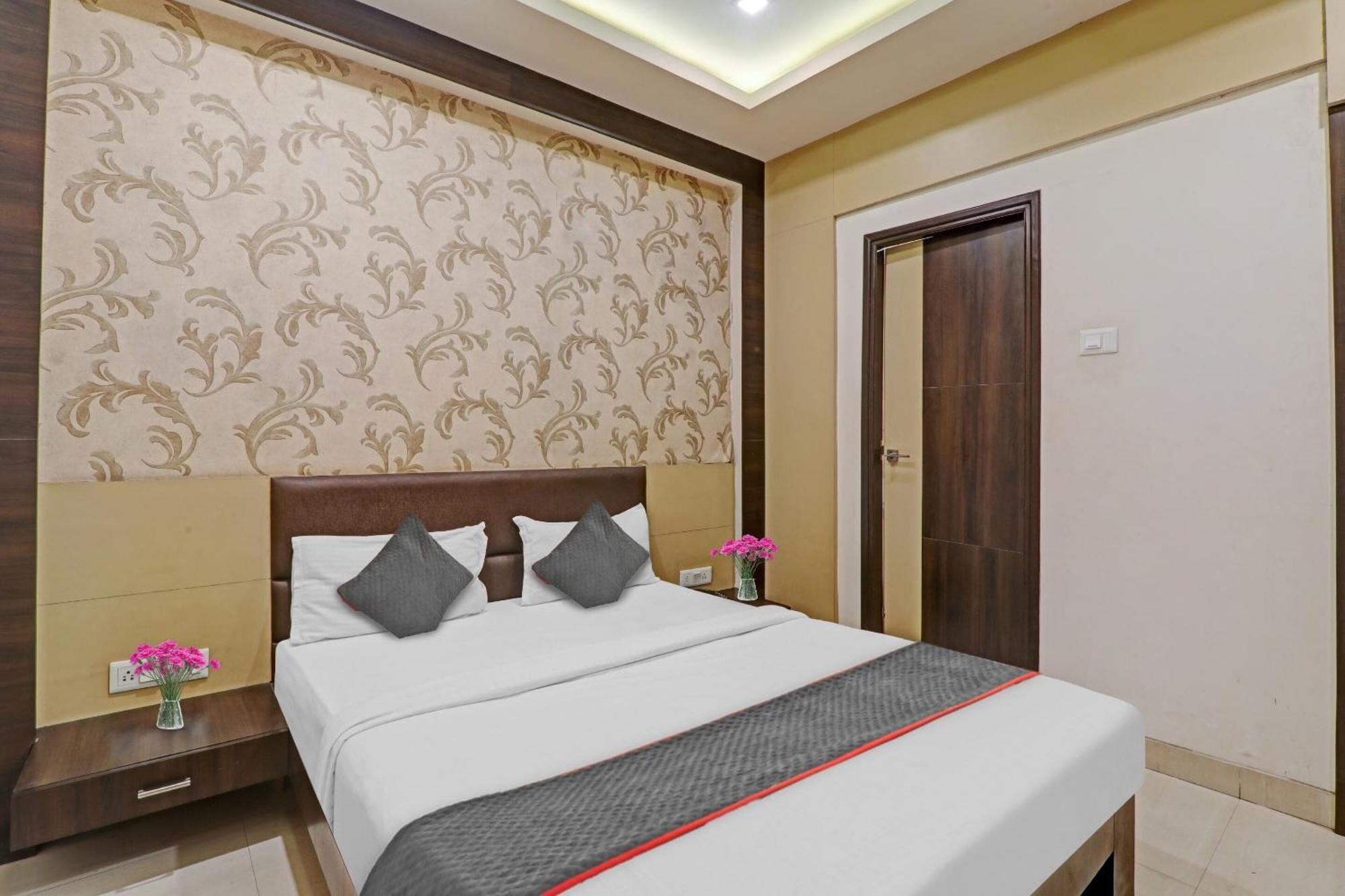 Townhouse 1182 Hotel Tirupati Galaxy Kanpur Exterior foto