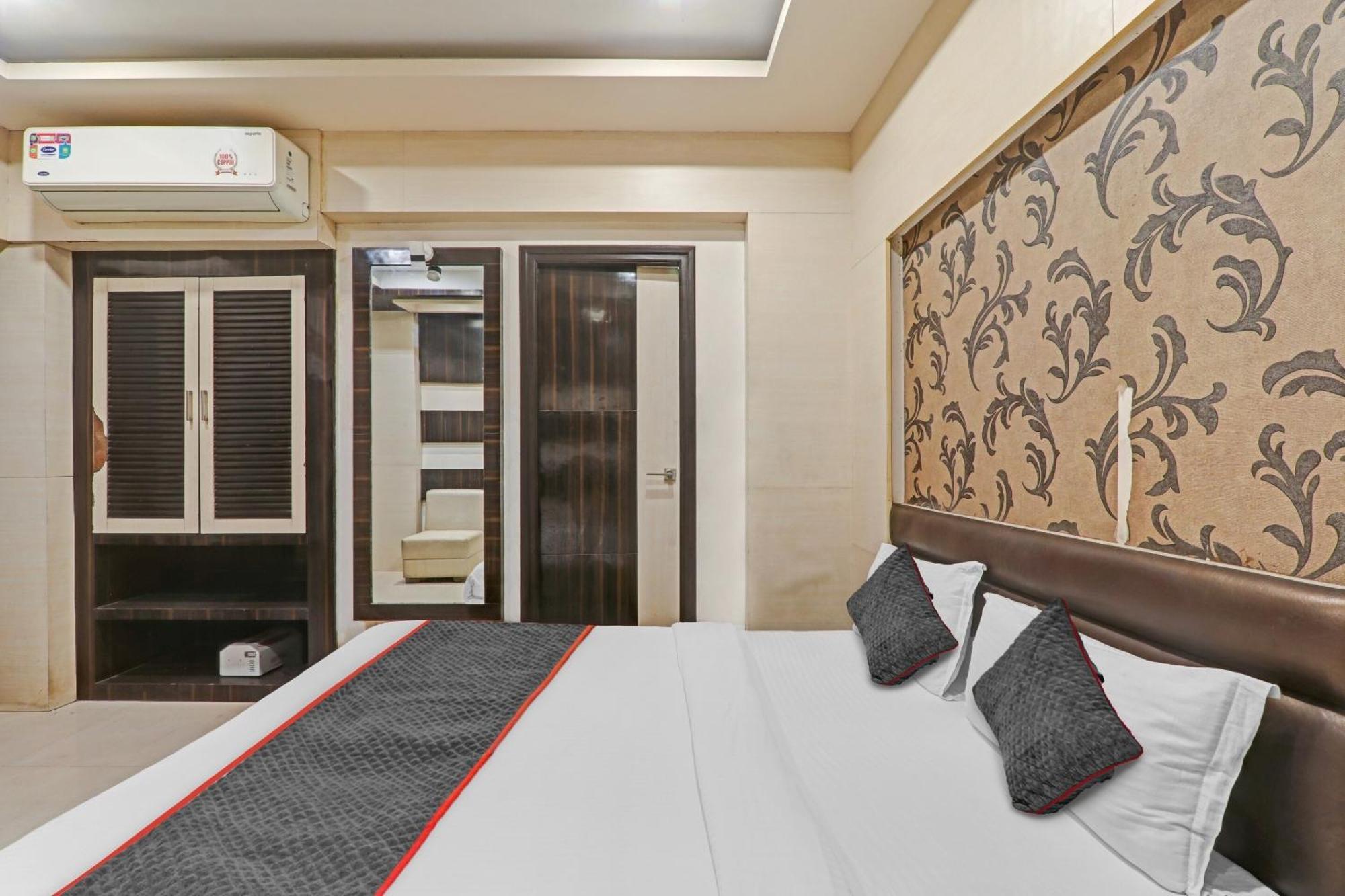 Townhouse 1182 Hotel Tirupati Galaxy Kanpur Exterior foto